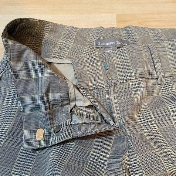 Beechers Brook plaid shorts capris in size 2 - Picture 4 of 7